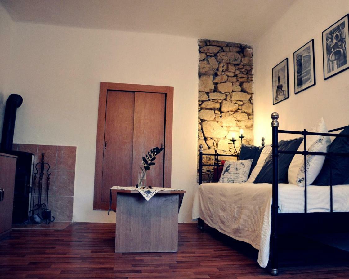 Apartmany Pod Putimskou Branou Písek エクステリア 写真